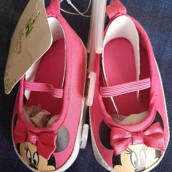Disney Other - Minnie Mouse infant shoes
